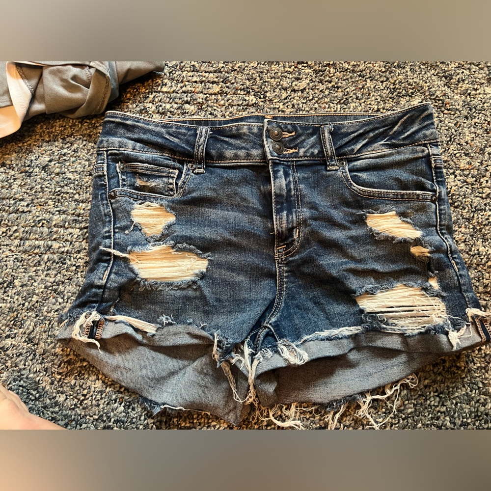 American Eagle 3” shorts